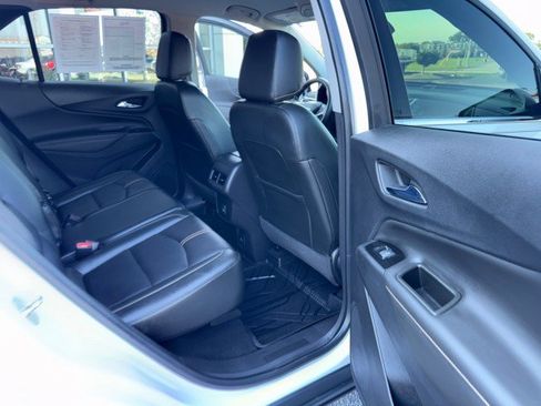Used 2022 Chevrolet Equinox Premier FWD image 28