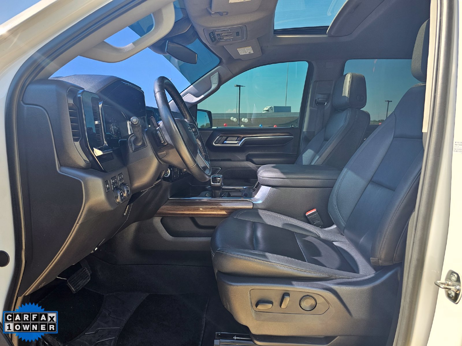 Used 2024 Chevrolet Silverado 1500 RST AWD/4WD image 17