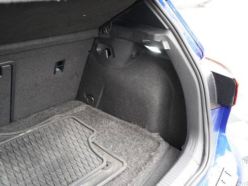 Used 2022 Volkswagen Golf R image 55