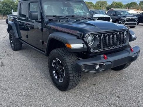 Used 2026 Jeep Gladiator Rubicon AWD/4WD image 3