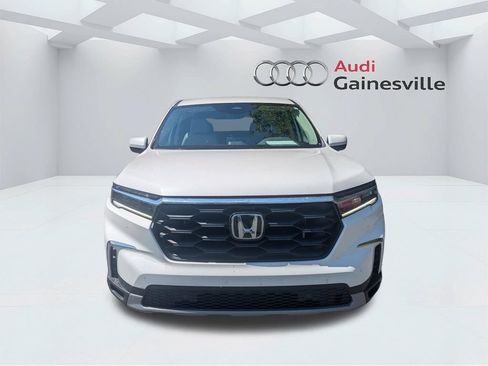 Used 2025 Honda Pilot EX-L image 10
