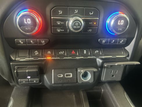 Used 2020 GMC Sierra 1500 AT4 w/ AT4 Preferred Package AWD/4WD image 33
