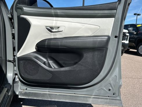 Used 2025 Hyundai Tucson Limited AWD/4WD image 30