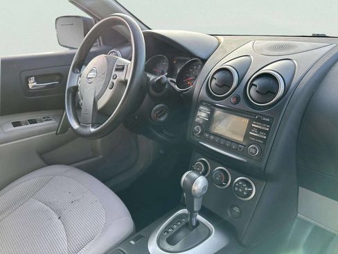 Used 2013 Nissan Rogue SV image 22