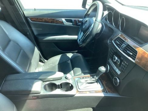 Used 2013 Mercedes-Benz C 300 4MATIC Sedan image 18