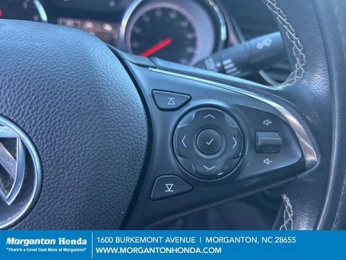 Used 2018 Buick Regal Preferred image 15