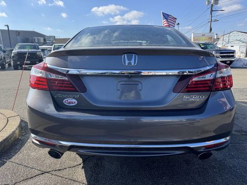 Used 2017 Honda Accord Sport Special Edition image 8