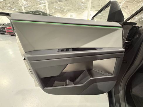 Used 2025 Tesla Cybertruck AWD Crew Cab image 25