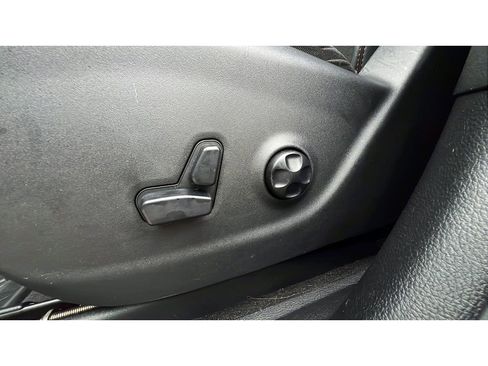 Used 2020 Jeep Cherokee Trailhawk w/ Cold Weather Group AWD/4WD image 25