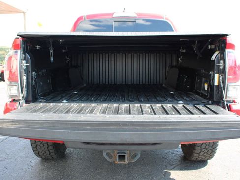 Used 2017 Toyota Tacoma Limited w/ Tow Package AWD/4WD image 9