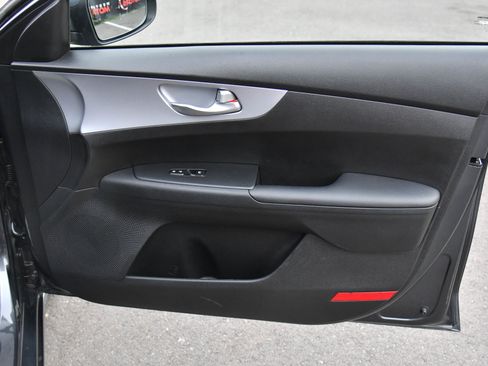 Used 2024 Kia Forte LXS image 35