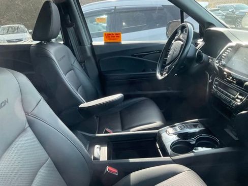 Used 2023 Honda Ridgeline Black Edition image 7