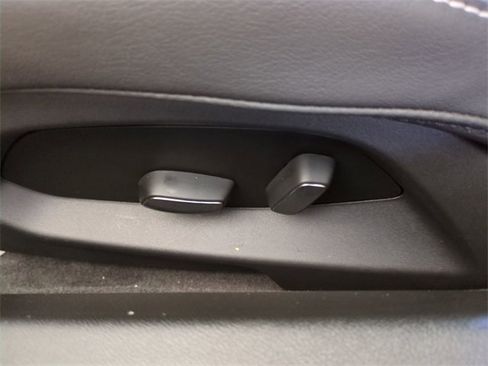 Certified 2025 Chevrolet Corvette Stingray Convertible w/ 1LT image 20