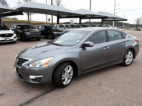 Used 2015 Nissan Altima 3.5 SL image 3