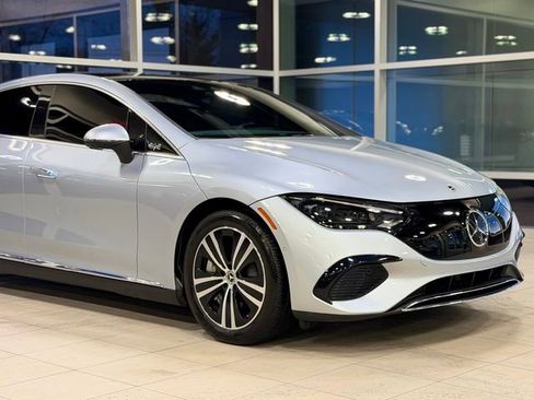 Used 2023 Mercedes-Benz EQE 500 4MATIC Sedan w/ Exclusive Trim Package image 7