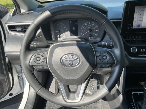 Used 2023 Toyota Corolla Cross LE FWD image 18
