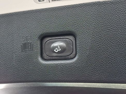 Used 2020 Lincoln Nautilus Reserve image 30