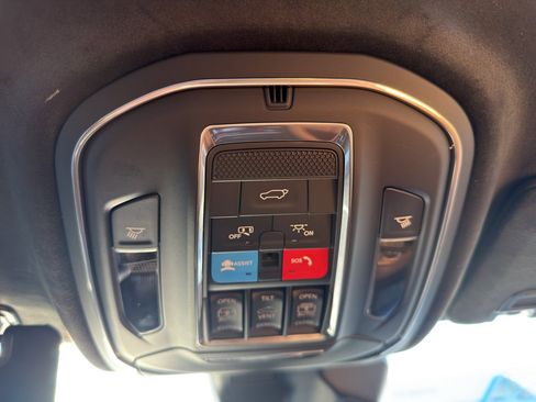 Used 2025 Jeep Grand Cherokee L Summit image 23