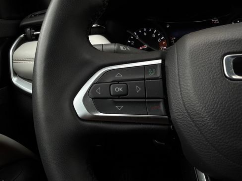 Used 2025 Jeep Compass Limited AWD/4WD image 35