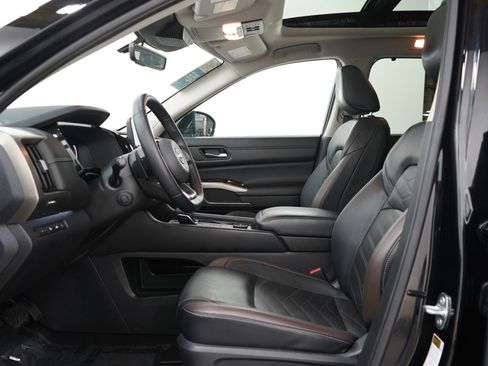 Used 2023 Nissan Pathfinder Platinum AWD/4WD image 27