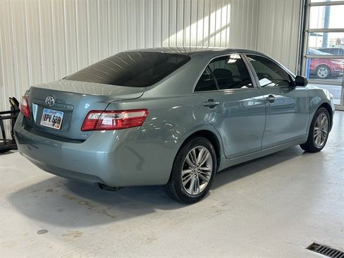 Used 2009 Toyota Camry SE image 3