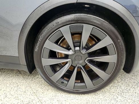 Used 2022 Tesla Model X Plaid image 9