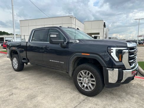 Used 2024 GMC Sierra 2500 SLE w/ SLE Value Package; AWD/4WD image 1