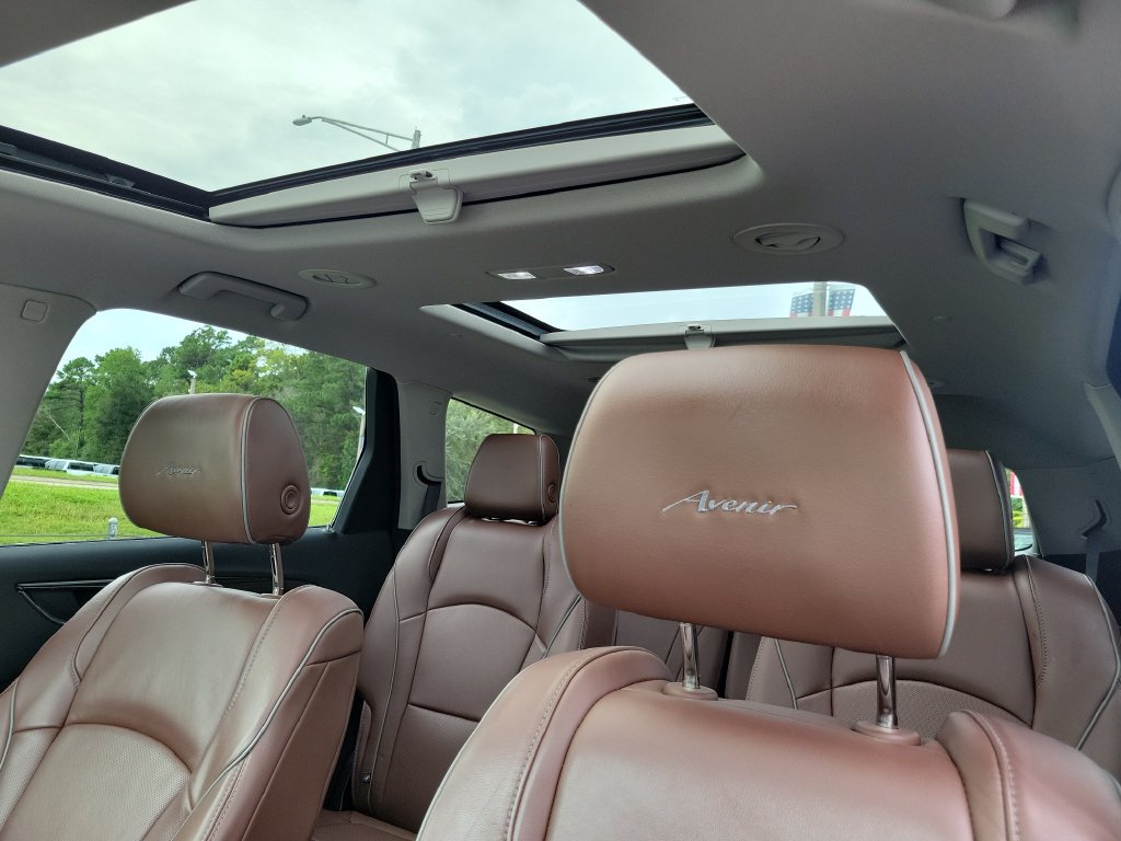 Used 2018 Buick Enclave Avenir w/ Avenir Technology Package FWD image 24