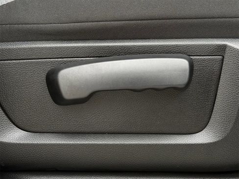 Used 2023 RAM 1500 Classic SLT w/ Electronics Group image 24