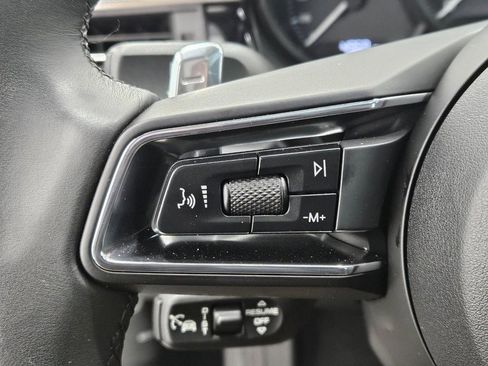 Certified 2025 Porsche Macan image 19