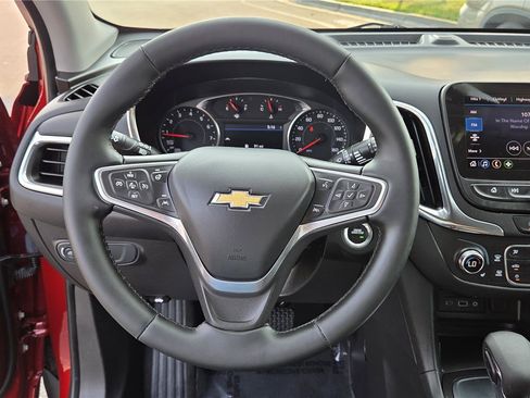 Used 2023 Chevrolet Equinox LT FWD image 19