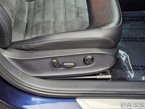 Used 2015 Volkswagen Passat TDI SEL Premium FWD image 26
