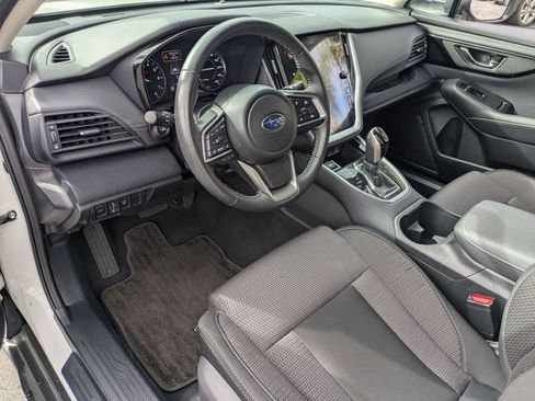 Used 2025 Subaru Outback Premium image 17