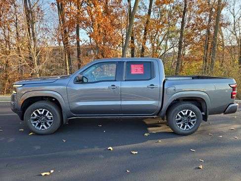 Certified 2024 Nissan Frontier SL w/ Technology Package image 6