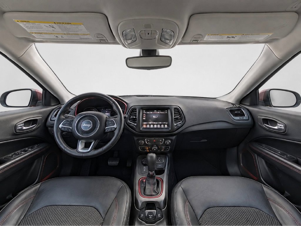 Used 2020 Jeep Compass Trailhawk AWD/4WD image 16