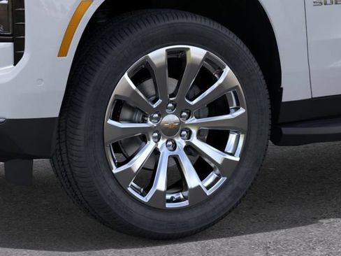 New 2026 Chevrolet Suburban Premier AWD/4WD image 9
