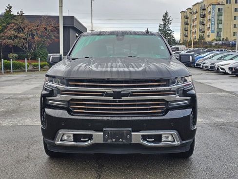Used 2020 Chevrolet Silverado 1500 High Country w/ Technology Package image 3