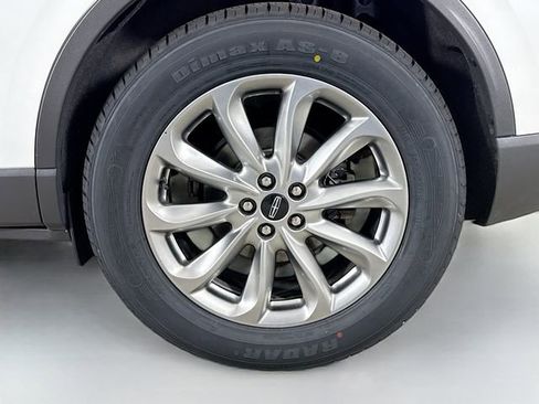 Used 2022 Lincoln Corsair AWD w/ Premium Package image 31