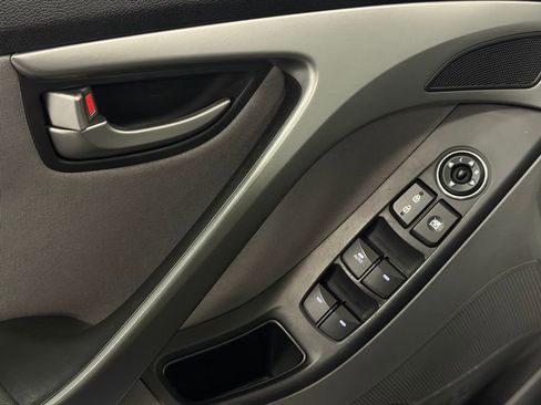 Used 2016 Hyundai Elantra SE w/ Option Group 02 image 12