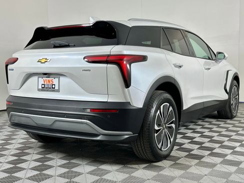 Used 2024 Chevrolet Blazer EV LT image 3