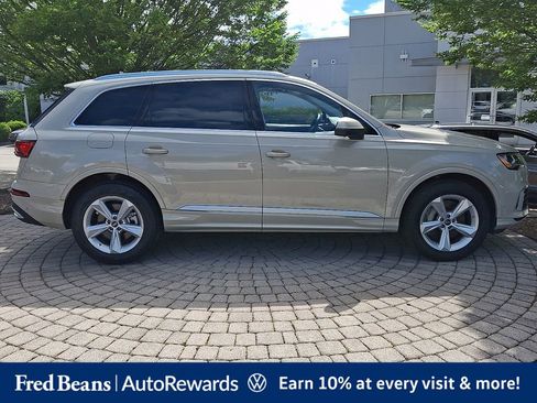 Used 2023 Audi Q7 2.0T Premium w/ Convenience Package AWD/4WD image 9