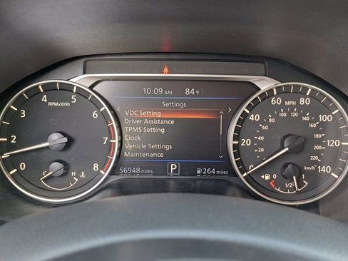 Used 2024 Nissan Altima 2.5 SV FWD image 9
