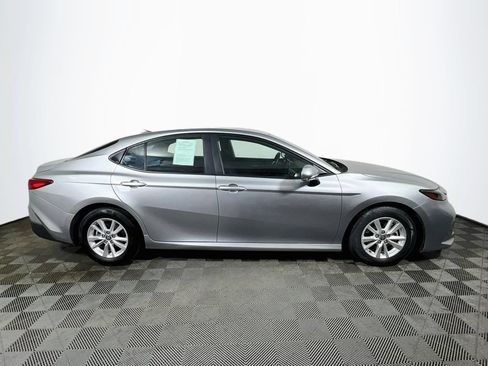 Used 2025 Toyota Camry LE FWD image 8