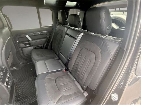 Used 2023 Land Rover Defender 110 V8 image 27