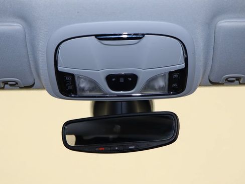 Used 2019 Jeep Cherokee Limited AWD/4WD image 25