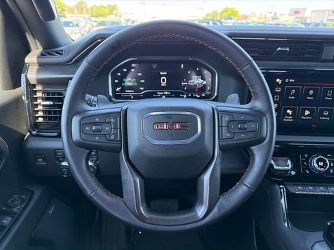 Used 2024 GMC Sierra 1500 AT4 w/ Technology Package AWD/4WD image 10