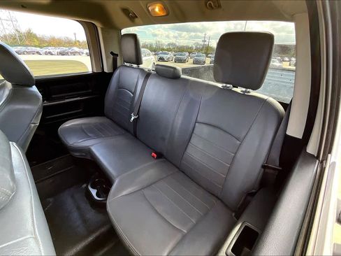 Used 2018 RAM 2500 Tradesman w/ Chrome Appearance Group image 17