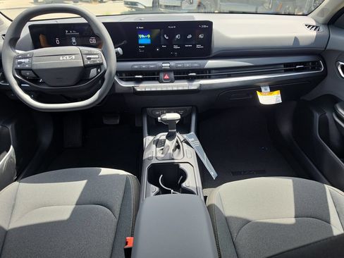 New 2026 Kia K4 FWD image 12