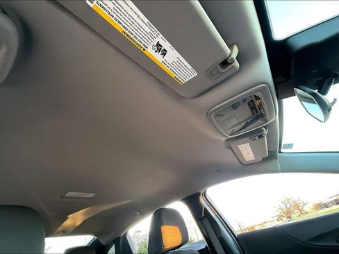 Used 2025 Chevrolet Malibu RS image 17