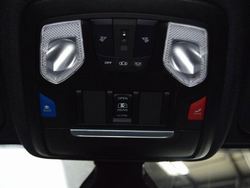 Used 2022 RAM 2500 Big Horn w/ Level C Equiment Group image 33